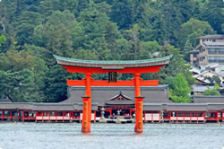 厳島神社